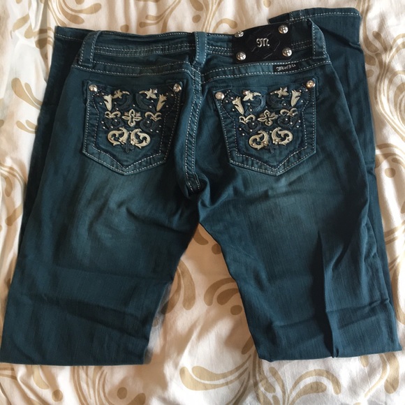 Miss Me Skinny Jeans - Picture 3 of 3